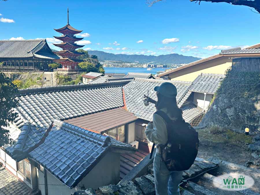嚴島