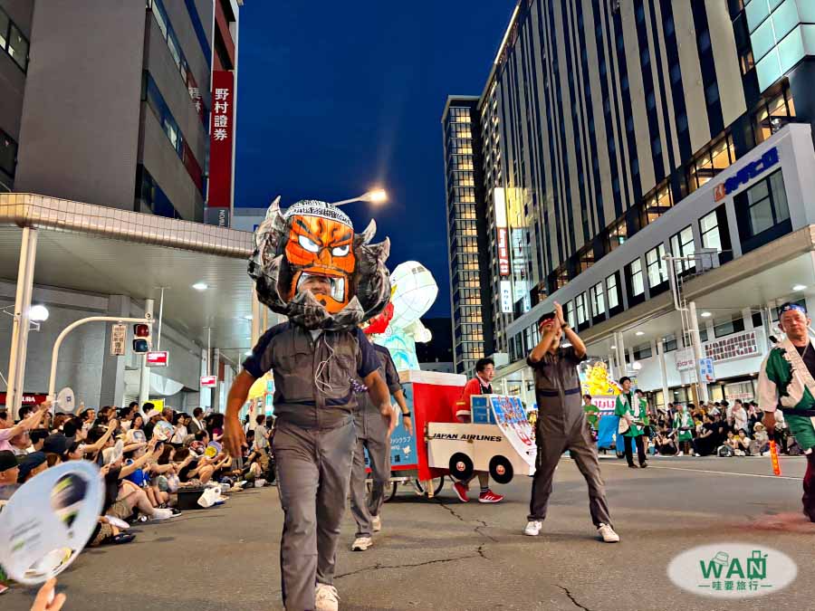 青森睡魔祭跳人表演